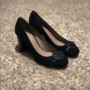 Tory Burch Black Suede Logo pumps